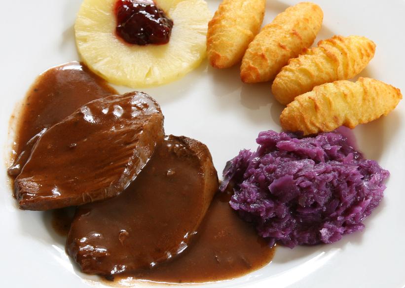 Hirschrollbraten - Serviervorschlag