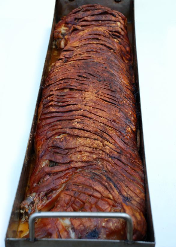 Spanferkel Grillferkel gerollt -